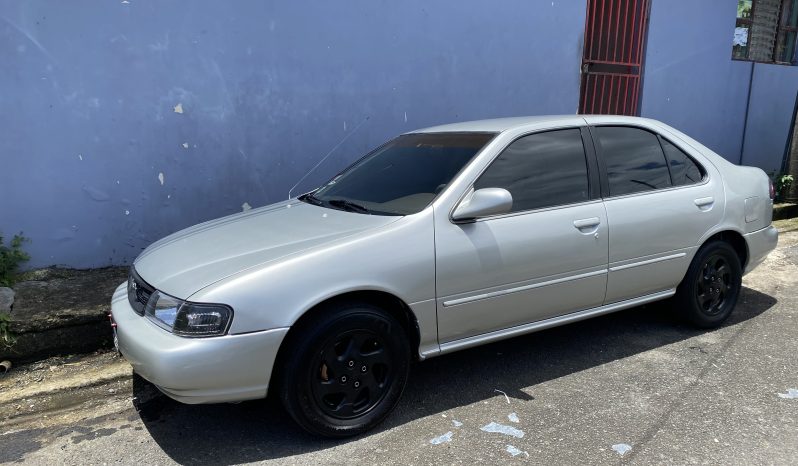 Bueno 1996 Nissan Sentra lleno