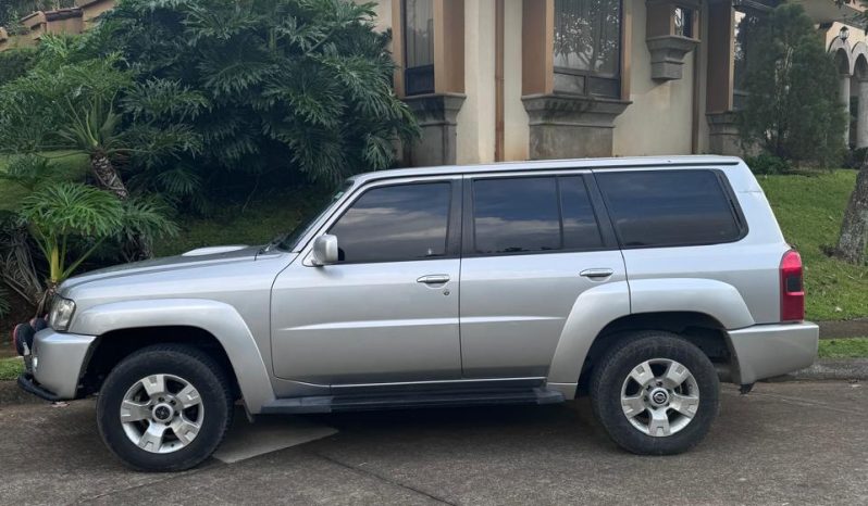 Excelente 2008 Nissan Patrol lleno