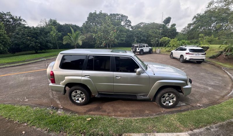 Excelente 2008 Nissan Patrol lleno