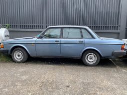 Bueno 1984 Volvo 200 series lleno