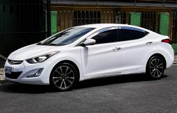 Excelente 2016 Hyundai Elantra lleno