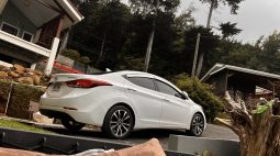 Excelente 2016 Hyundai Elantra lleno