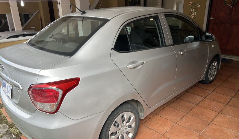 Muy Bueno 2016 Hyundai i10 lleno