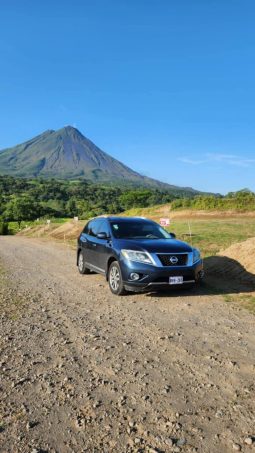 Muy Bueno 2013 Nissan Platina lleno