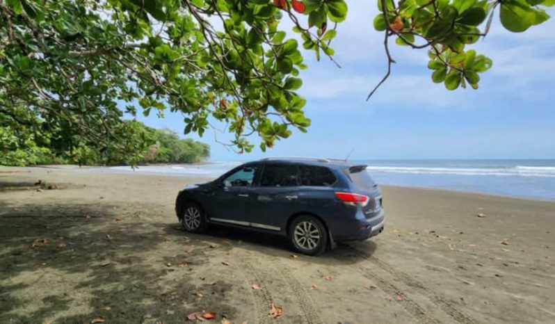 Muy Bueno 2013 Nissan Platina lleno