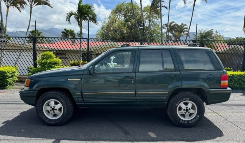 Regular 1993 Jeep Grand Cherokee lleno