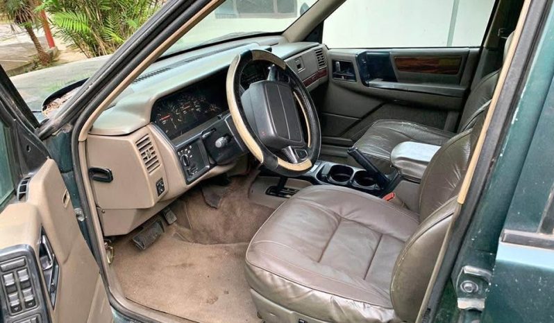 Regular 1993 Jeep Grand Cherokee lleno