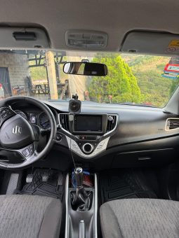 Excelente 2017 Suzuki Baleno lleno