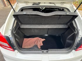 Excelente 2017 Suzuki Baleno