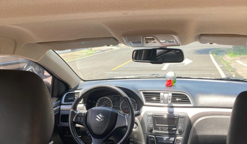 Muy Bueno 2017 Suzuki Ciaz lleno