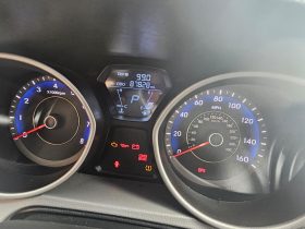 Excelente 2012 Hyundai Elantra