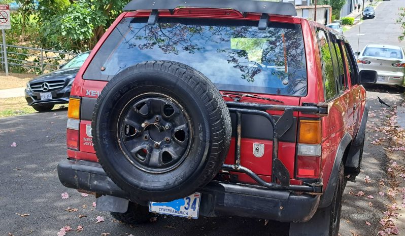 Bueno 1993 Nissan Hardbody Truck lleno
