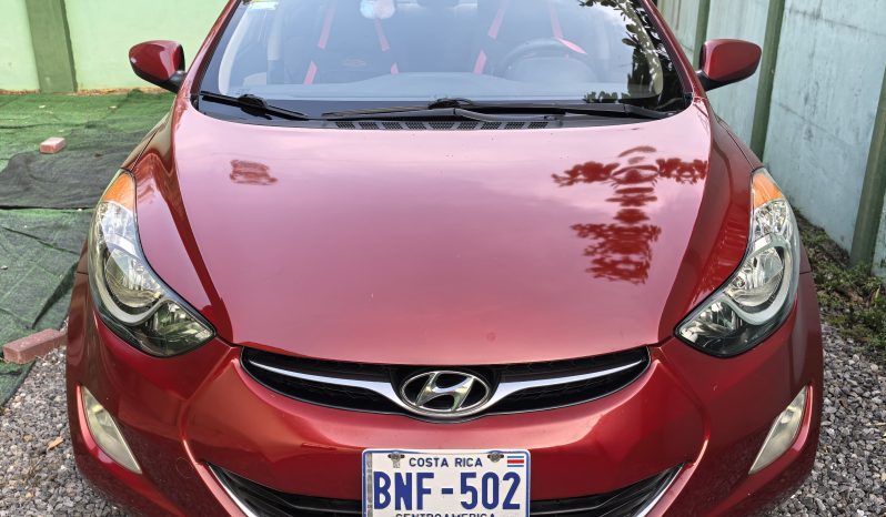 Excelente 2012 Hyundai Elantra lleno