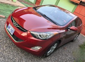 Excelente 2012 Hyundai Elantra