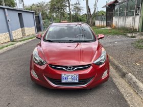Excelente 2012 Hyundai Elantra