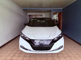Excelente 2023 Nissan Leaf
