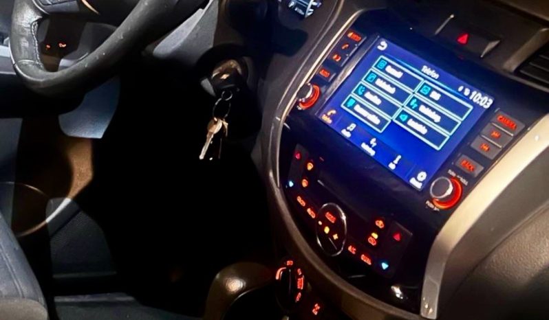 Excelente 2021 Nissan Frontier lleno