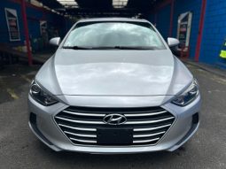 Excelente 2017 Hyundai Elantra lleno