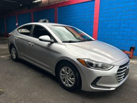 Excelente 2017 Hyundai Elantra