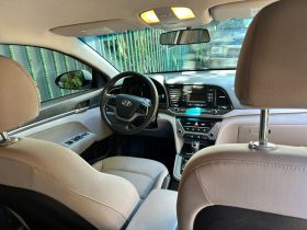 Excelente 2017 Hyundai Elantra