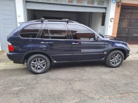 Excelente 2005 BMW X5