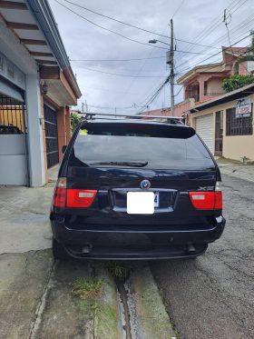 Excelente 2005 BMW X5