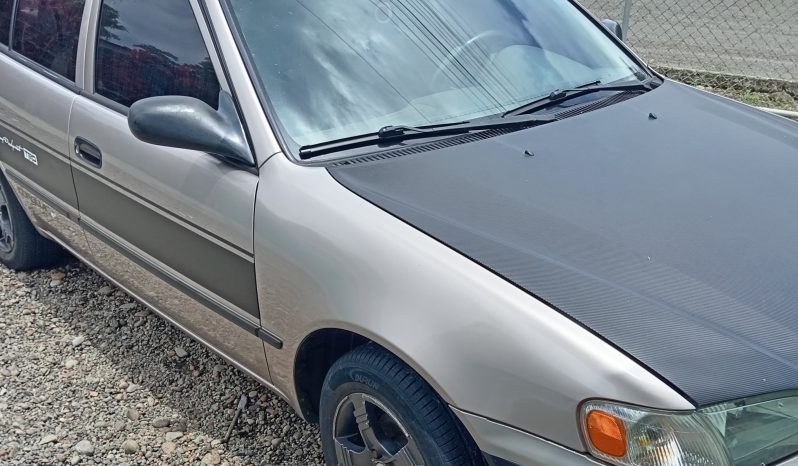 Bueno 1998 Toyota Corolla lleno