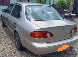 Bueno 1998 Toyota Corolla lleno