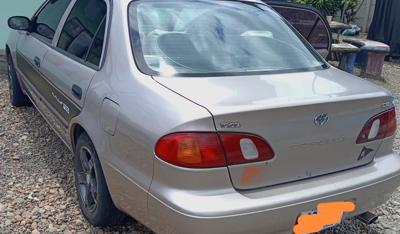 Bueno 1998 Toyota Corolla lleno