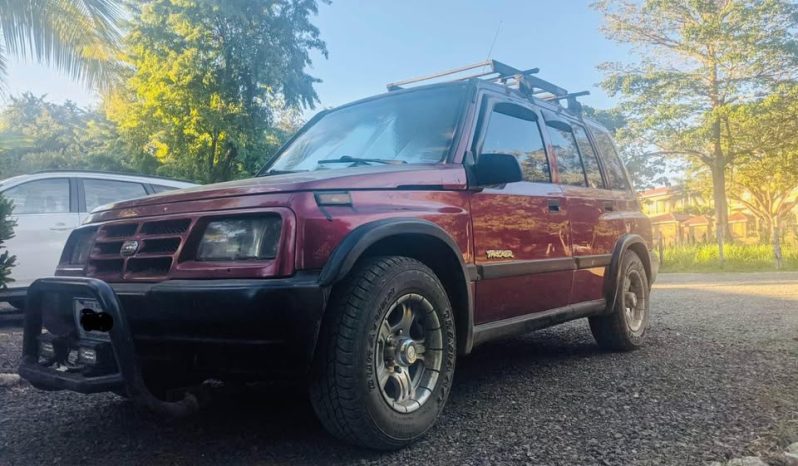 Bueno 1996 Geo Tracker lleno