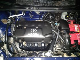 Excelente 2000 Toyota Yaris