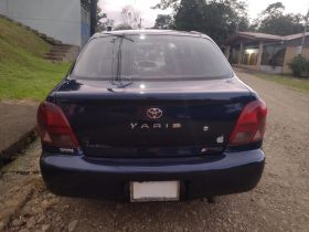 Excelente 2000 Toyota Yaris