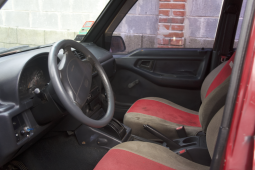 Bueno 1996 Geo Tracker lleno