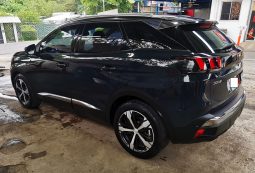 Excelente 2020 Peugeot 3008 lleno