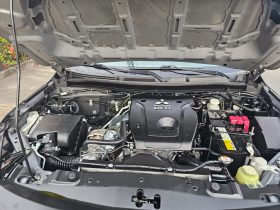 Excelente 2021 Mitsubishi L200
