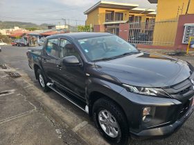 Excelente 2021 Mitsubishi L200