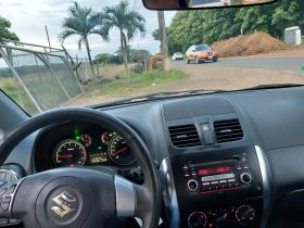 Excelente 2012 Suzuki SX4