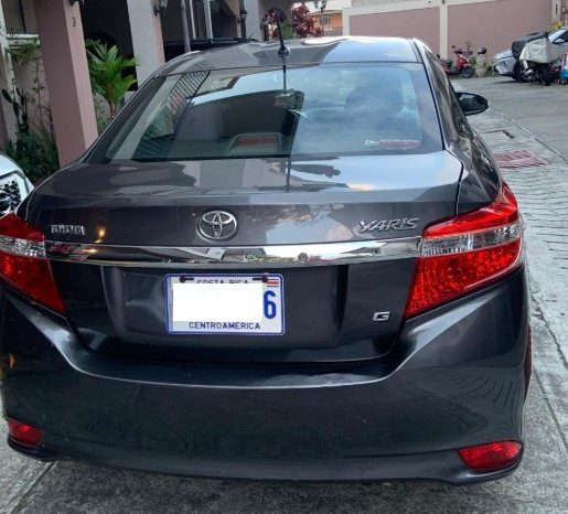 2014 Toyota Yaris lleno