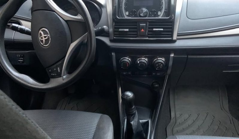 2014 Toyota Yaris lleno