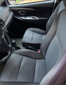 2014 Toyota Yaris lleno