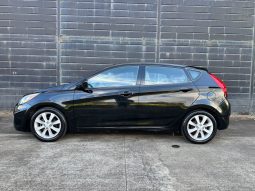 2017 Hyundai Accent lleno