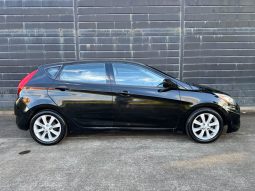 2017 Hyundai Accent lleno