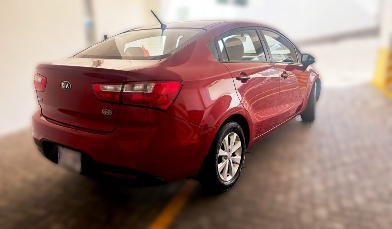 2014 Kia Rio lleno