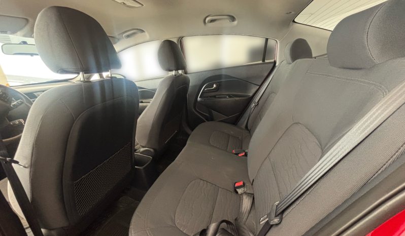 2014 Kia Rio lleno